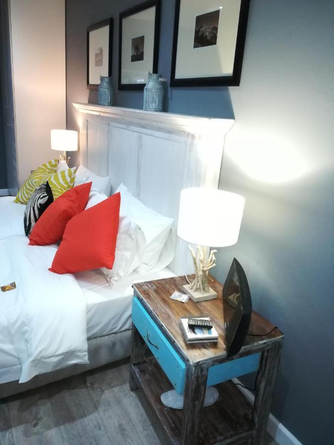 Christofphs Bed & Breakfast Бонивейл Екстериор снимка